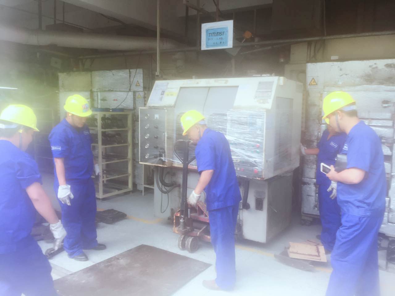 深圳搬家公司搬家一般派几个搬家师傅？